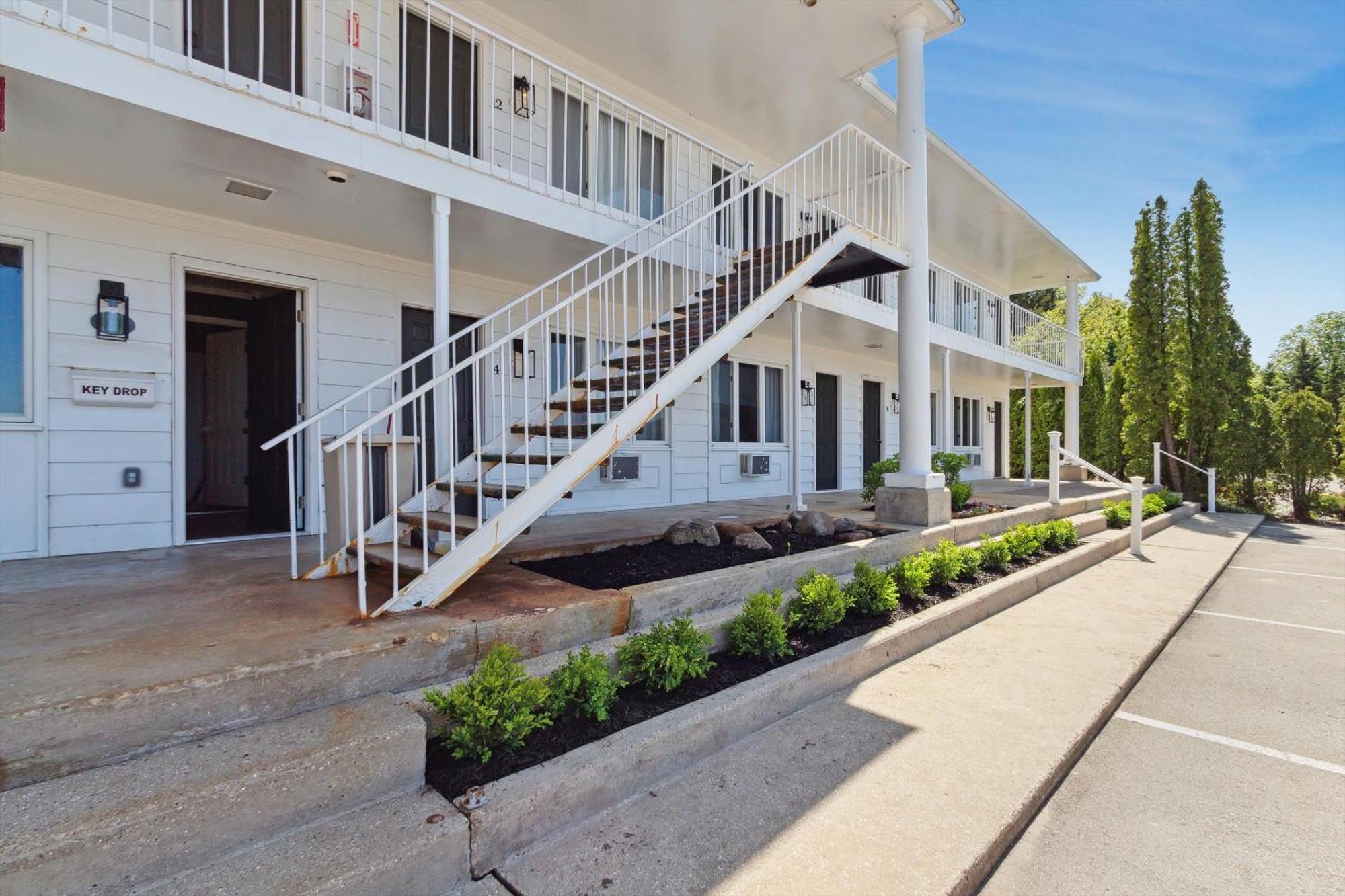 Self Check-In Lake Views Workspace 2 Queen Beds Villa Petoskey Ngoại thất bức ảnh