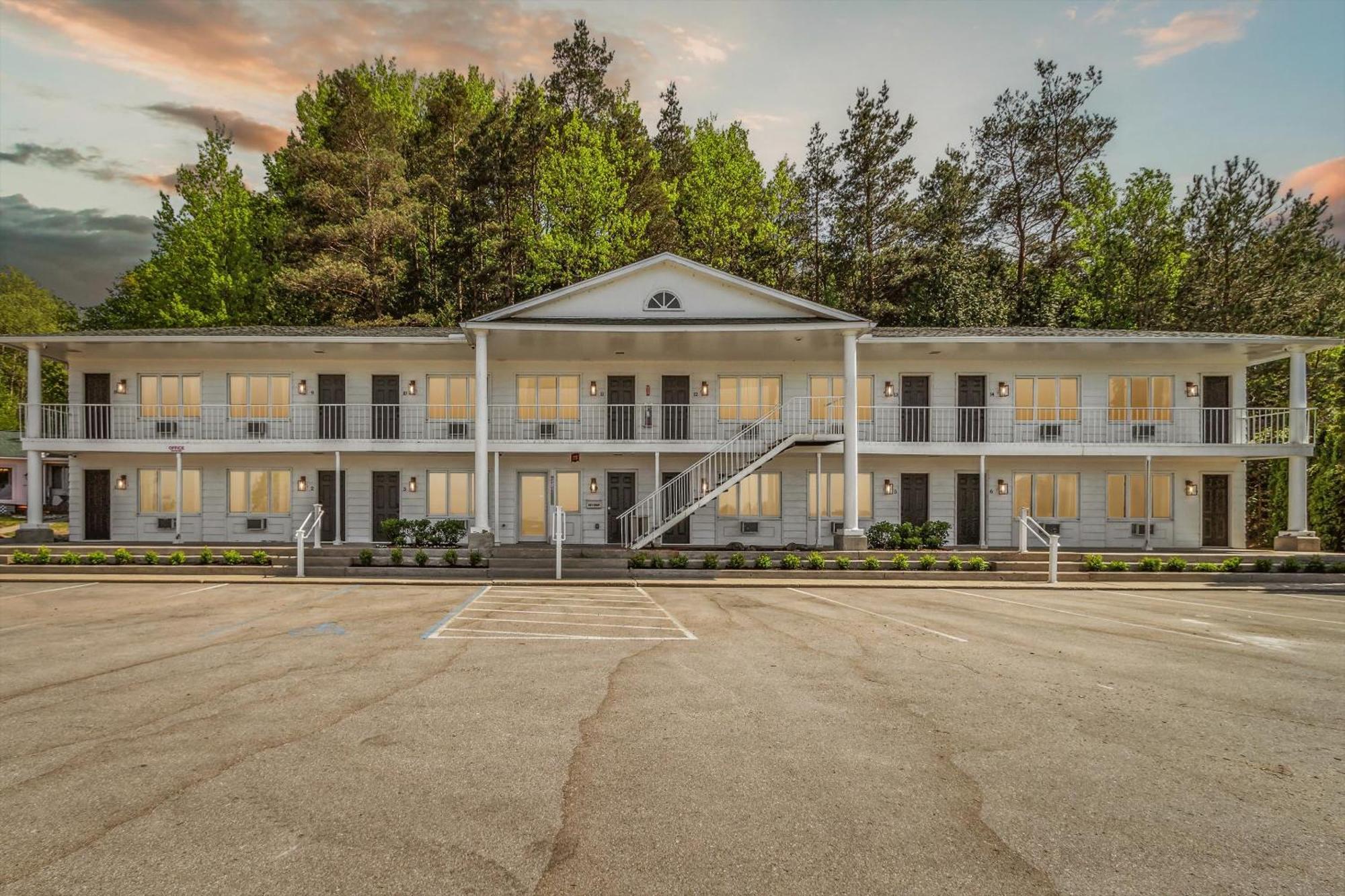 Self Check-In Lake Views Workspace 2 Queen Beds Villa Petoskey Ngoại thất bức ảnh
